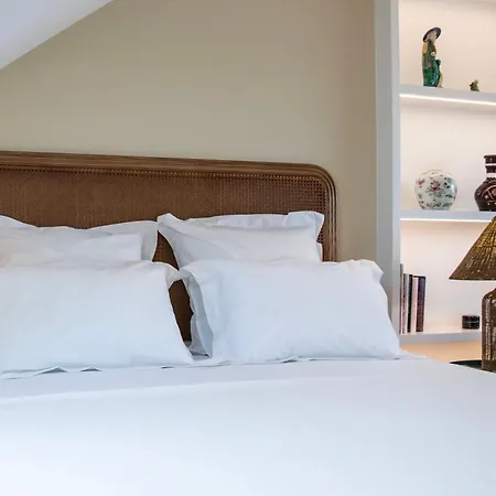 Le Perroquet Qui Bulle Aparthotel
